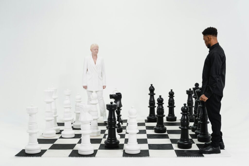 A nő lépett a férfi gondolkodik